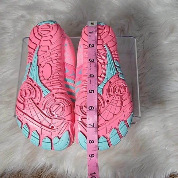 GIRLS Youth Water Shoes Aqua Socks Pull On Sandals Beach Summer Vacation Slip On - Picture 9 of 9